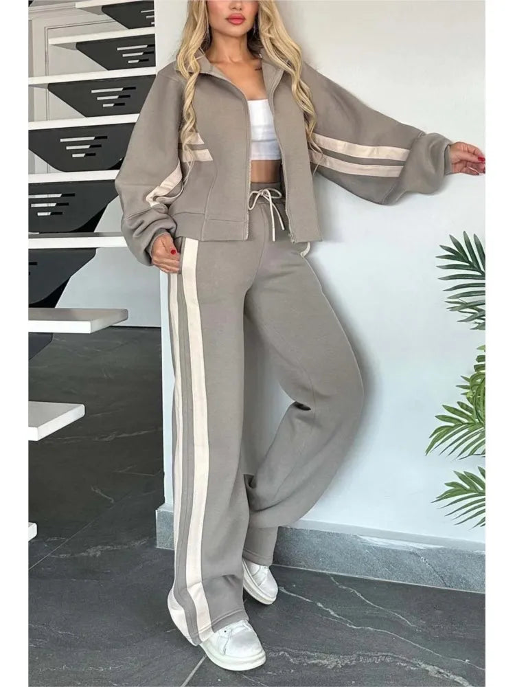 Women's striped zipper set